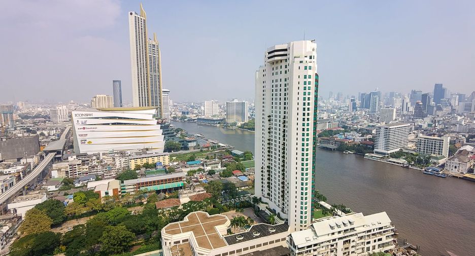 For rent 2 bedrooms condo in Sathon, Bangkok