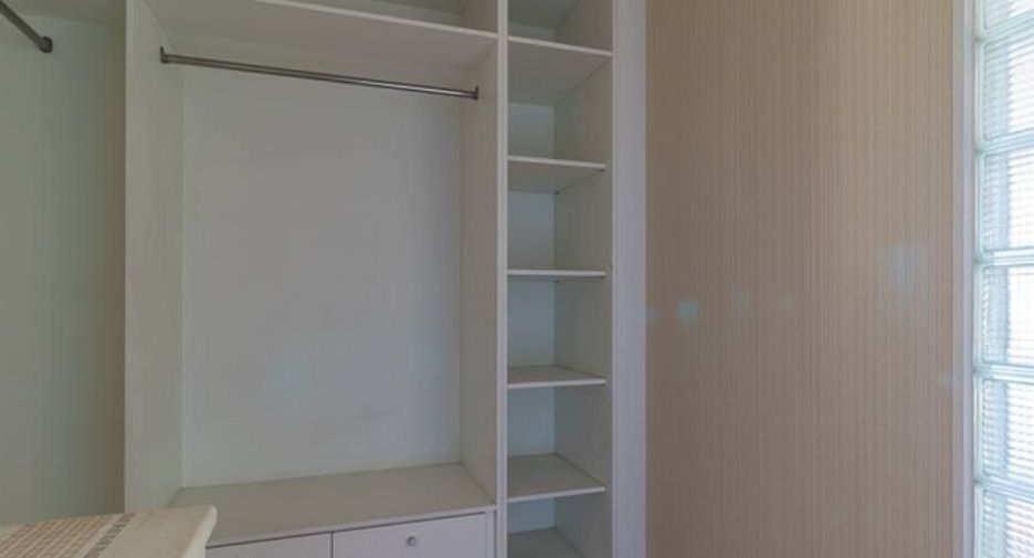 Продажа 2 спальни кондо в Сатхон, Бангкок
