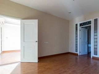Продажа 2 спальни кондо в Сатхон, Бангкок