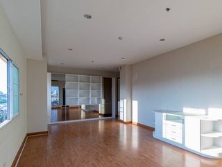 Продажа 2 спальни кондо в Сатхон, Бангкок
