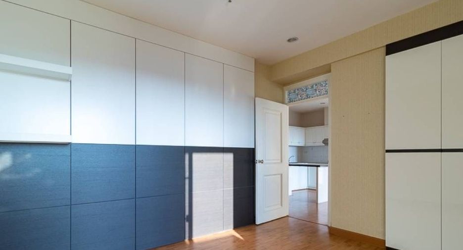Продажа 2 спальни кондо в Сатхон, Бангкок