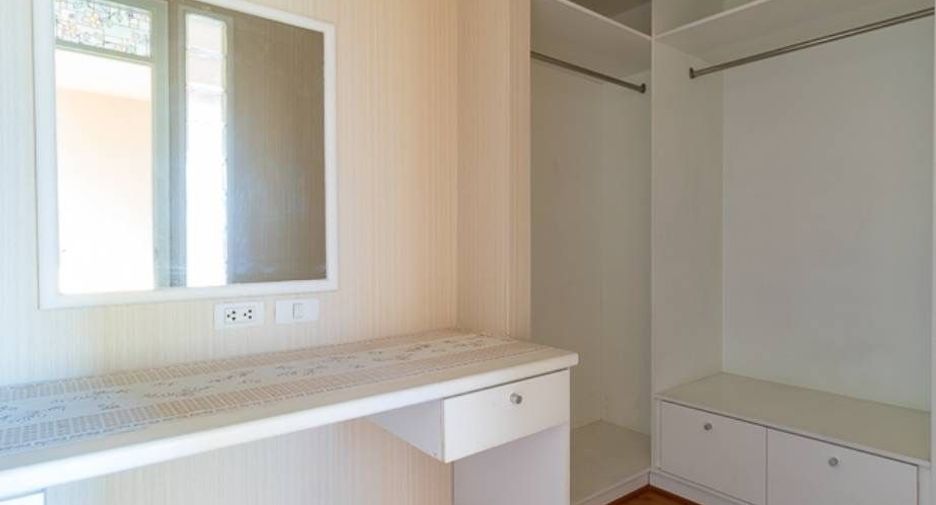 Продажа 2 спальни кондо в Сатхон, Бангкок