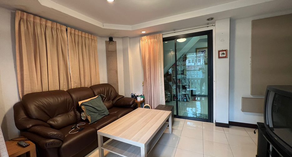 À vendre 3 chambres maison à Bang Khen, Bangkok