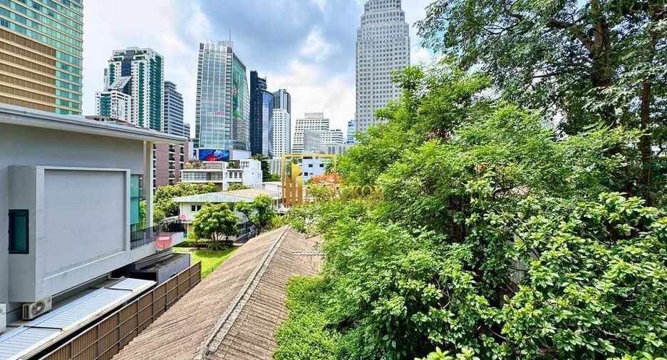 For rent 3 ベッドルーム apartment in Khlong Toei, Bangkok