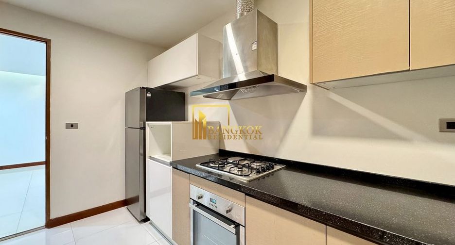 For rent 3 ベッドルーム apartment in Khlong Toei, Bangkok