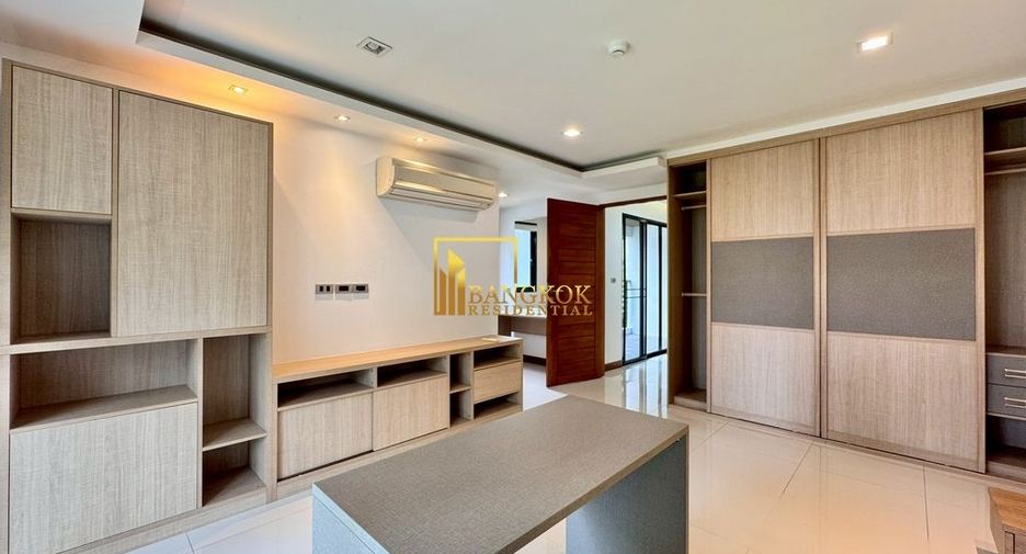 For rent 3 ベッドルーム apartment in Khlong Toei, Bangkok