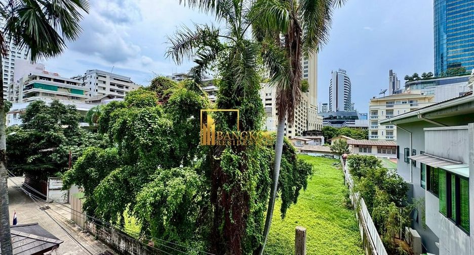 For rent 3 ベッドルーム apartment in Khlong Toei, Bangkok