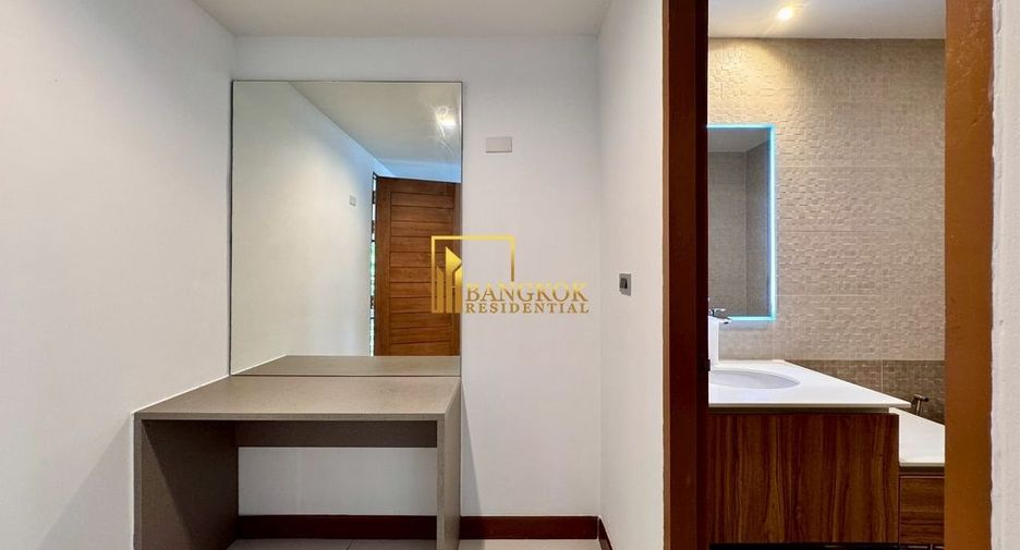 For rent 3 ベッドルーム apartment in Khlong Toei, Bangkok