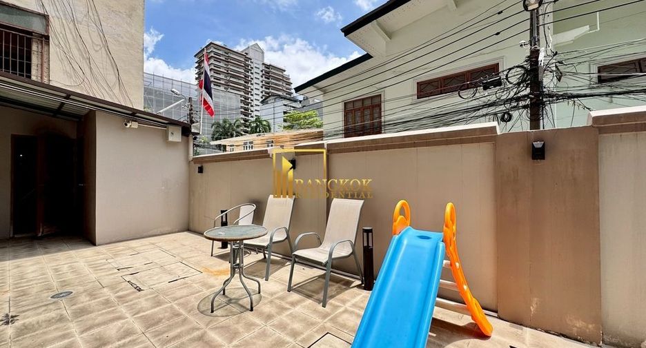 For rent 3 ベッドルーム apartment in Khlong Toei, Bangkok