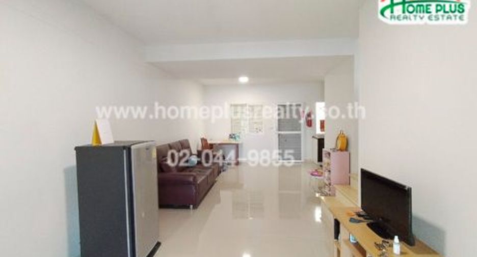 Reihenhaus zum Kauf mit 3 Zimmer in Mueang Pathum Thani, Pathum Thani