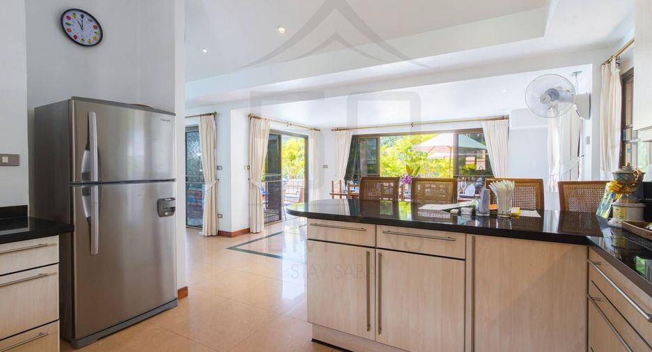 For rent 4 bedrooms villa in Mueang Phuket, Phuket