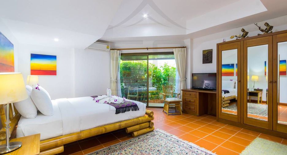 For rent 4 bedrooms villa in Mueang Phuket, Phuket