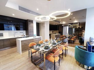 À vendre 2 chambres condo à Pathum Wan, Bangkok