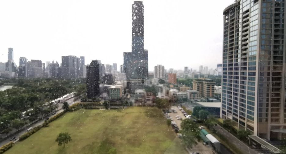 For sale 2 bedrooms condo in Pathum Wan, Bangkok