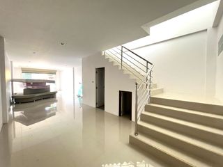 For sale 3 bed townhouse in Mueang Krabi, Krabi