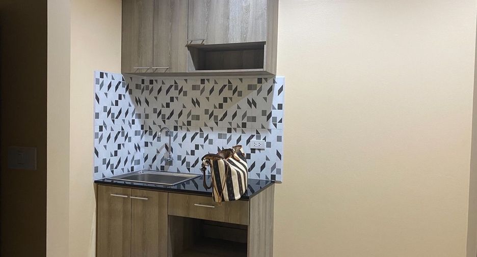 Продажа 1 кровать кондо в Чатучак, Бангкок
