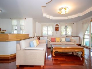 For sale 4 bedrooms house in Mueang Chiang Mai, Chiang Mai