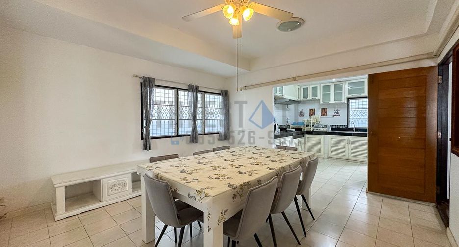 For rent 4 bedrooms house in Mae Rim, Chiang Mai