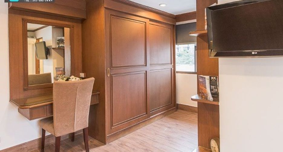 For rent 2 bedrooms condo in Watthana, Bangkok