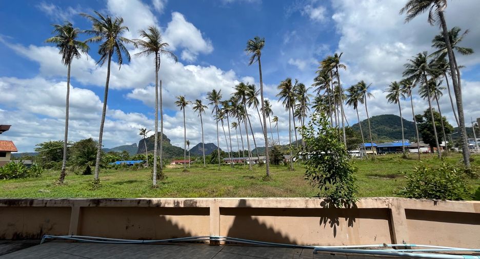 出售 3 卧室 独立屋 在 Mueang Krabi, Krabi