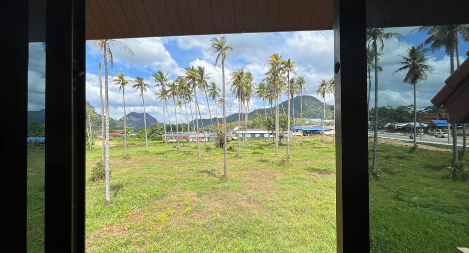 出售 3 卧室 独立屋 在 Mueang Krabi, Krabi