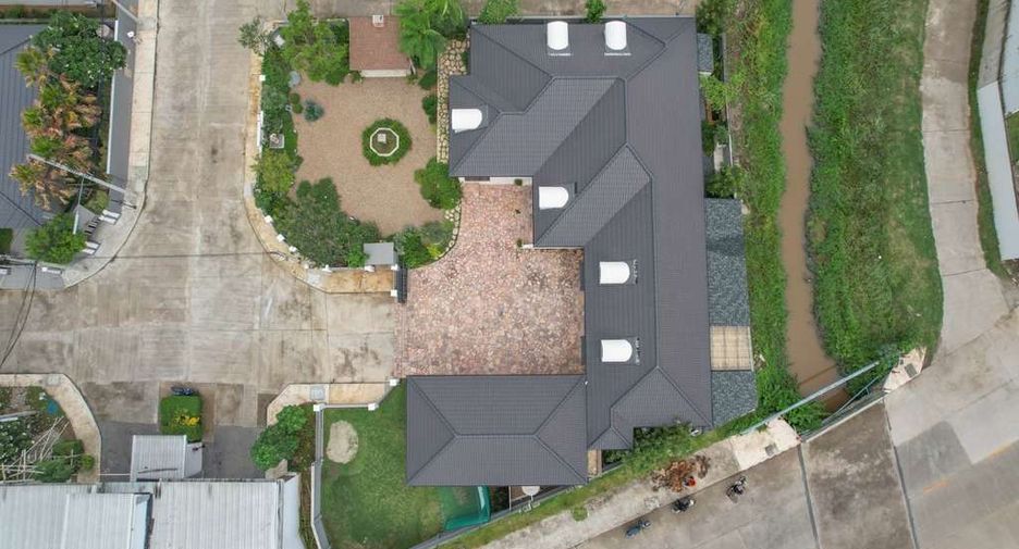 For sale 3 bedrooms house in Hang Dong, Chiang Mai