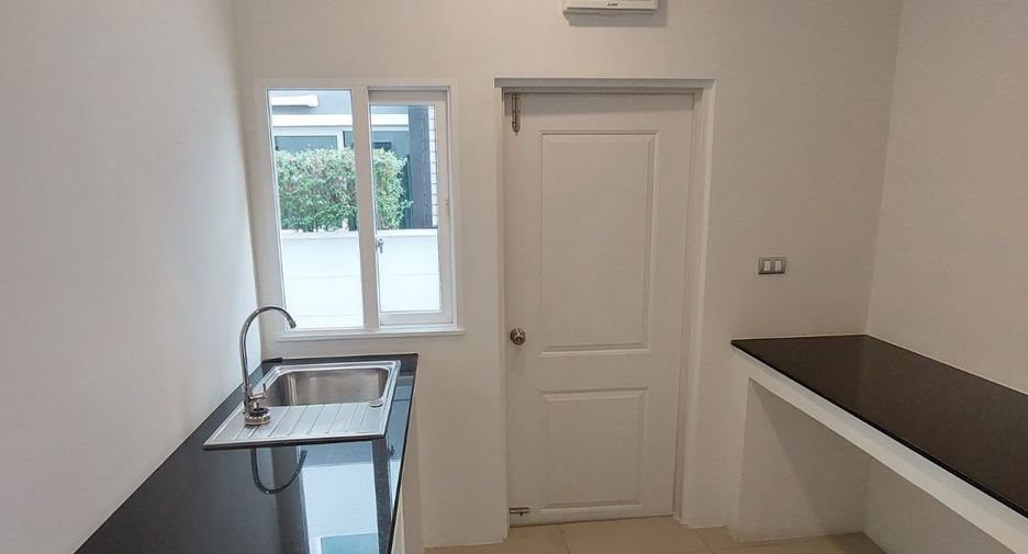 For sale 4 bedrooms house in Bang Yai, Nonthaburi