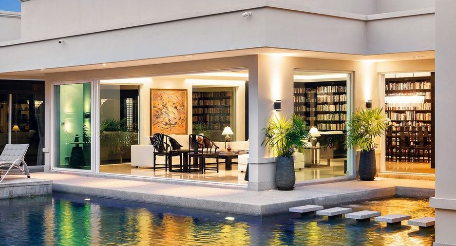For sale 8 ベッドルーム house in Bang Lamung, Chonburi