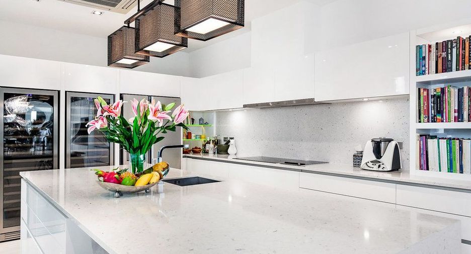 For sale 8 ベッドルーム house in Bang Lamung, Chonburi