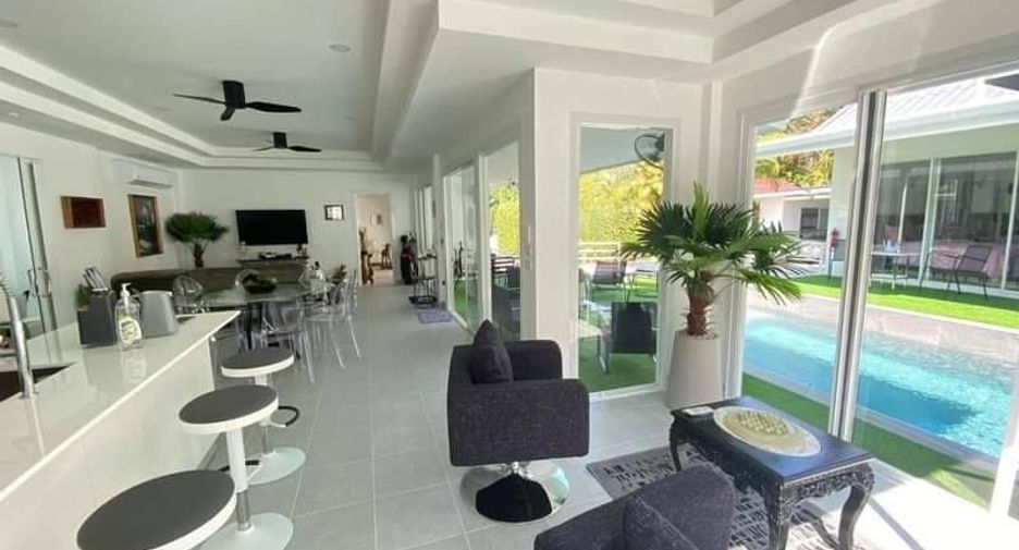 For rent そして for sale 5 ベッドルーム villa in Mueang Phuket, Phuket