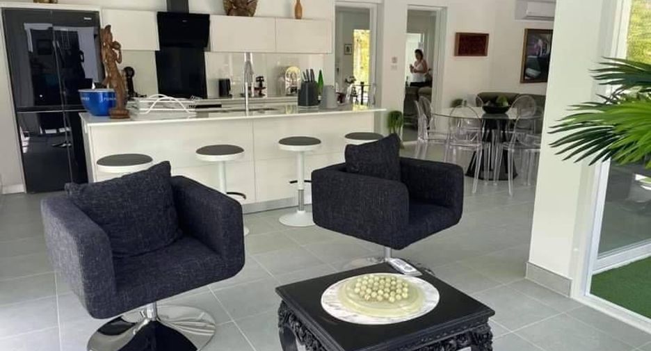 For rent そして for sale 5 ベッドルーム villa in Mueang Phuket, Phuket
