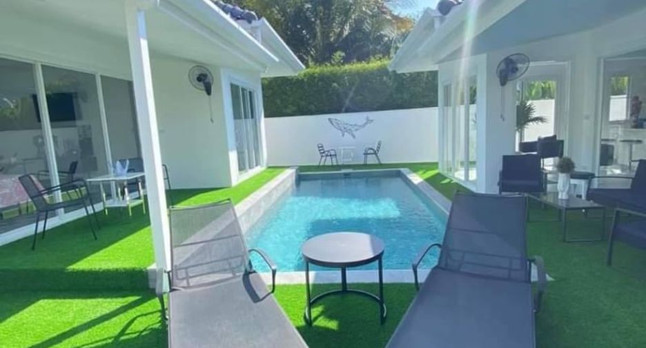 For rent そして for sale 5 ベッドルーム villa in Mueang Phuket, Phuket