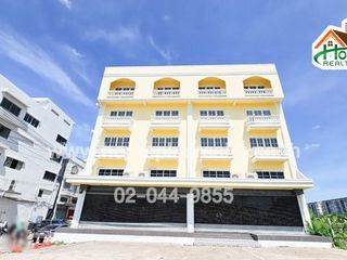 For sale retail Space in Bang Phli, Samut Prakan