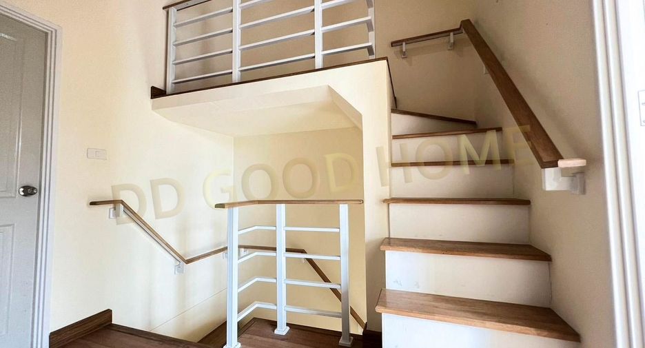 Reihenhaus zum Kauf mit 4 Zimmer in Sai Noi, Nonthaburi