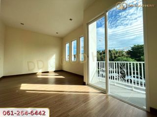 For sale 4 bedrooms townhouse in Sai Noi, Nonthaburi