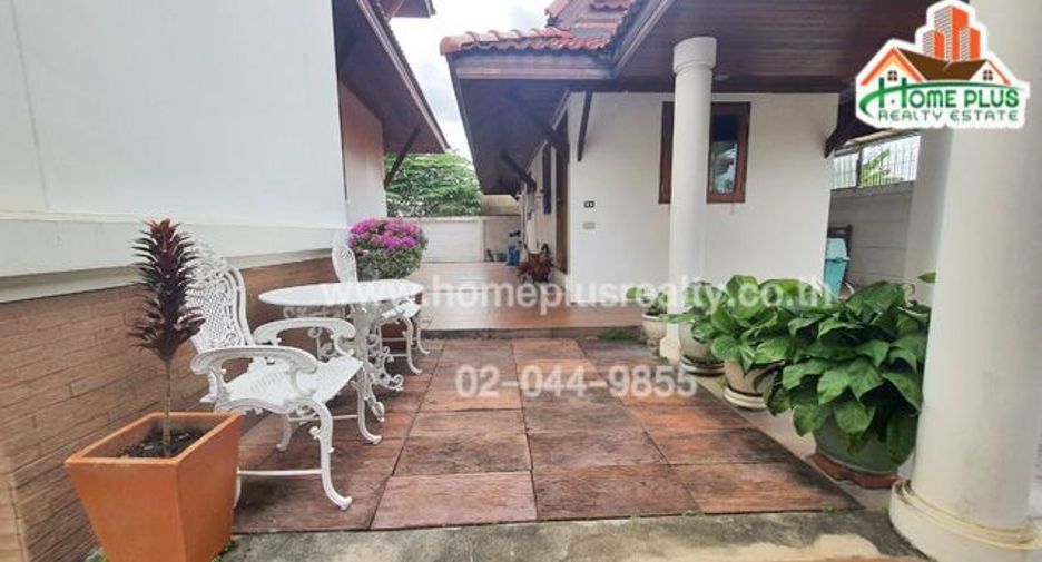 For sale 2 bedrooms house in Bang Khae, Bangkok