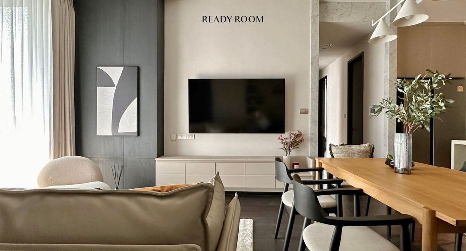 Condo en alquiler y en venta de 3 habitaciones en Khlong Toei, Bangkok