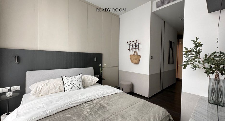 Condo en alquiler y en venta de 3 habitaciones en Khlong Toei, Bangkok