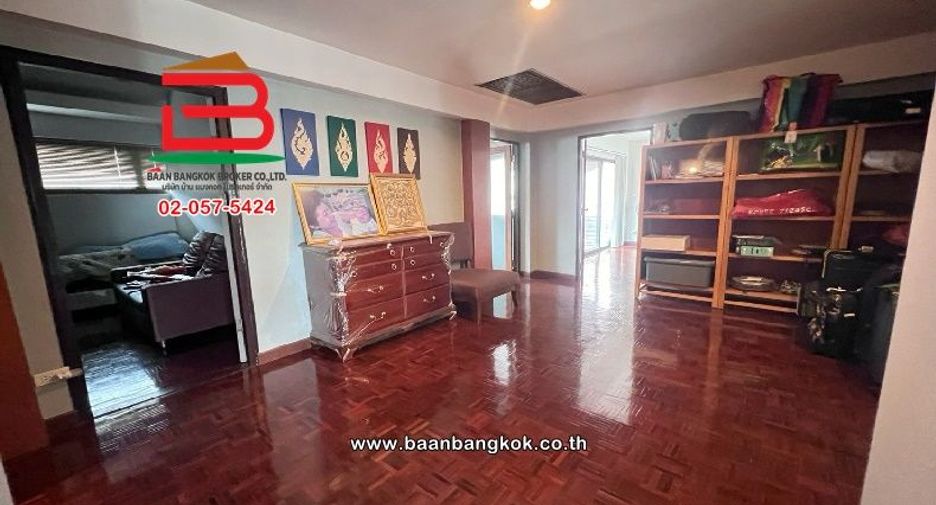 For rent 5 bedrooms townhouse in Phaya Thai, Bangkok