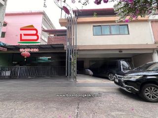 Casa adosada en alquiler de 5 habitaciones en Phaya Thai, Bangkok