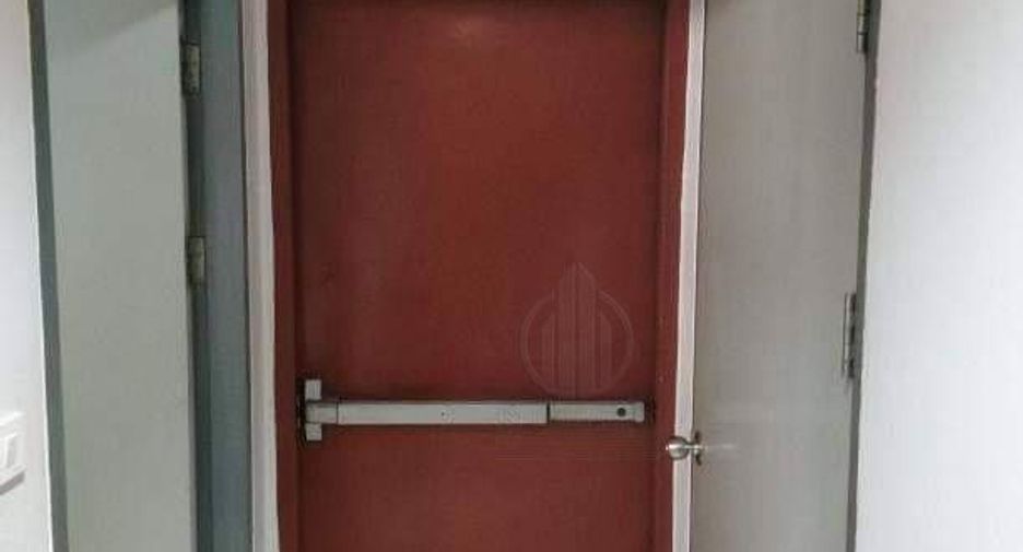 For rent 4 bedrooms office in Khlong Toei, Bangkok