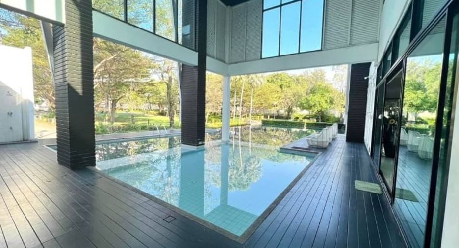 For sale 3 bedrooms house in Si Racha, Chonburi