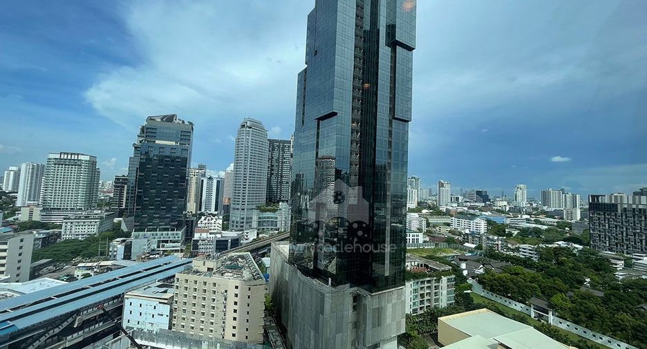 For rent 1 bed condo in Khlong Toei, Bangkok