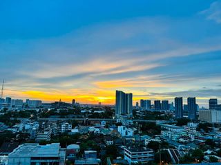 For sale 2 bed condo in Phaya Thai, Bangkok