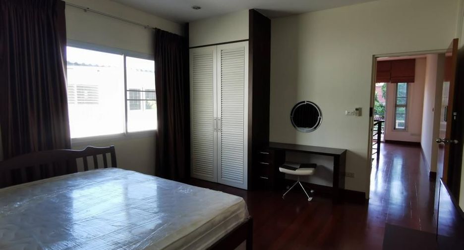ให้เช่า 3 ห้องนอน บ้านเดี่ยว ใน วัฒนา, กรุงเทพฯ