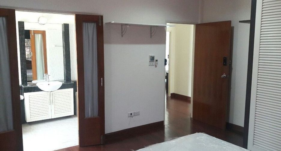 ให้เช่า 3 ห้องนอน บ้านเดี่ยว ใน วัฒนา, กรุงเทพฯ