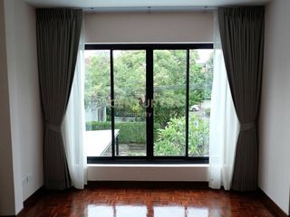 For sale 3 bed townhouse in Phaya Thai, Bangkok