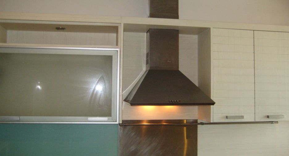 For rent 3 bedrooms condo in Watthana, Bangkok