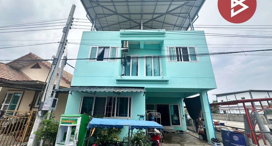 For sale 8 bed house in Mueang Samut Prakan, Samut Prakan