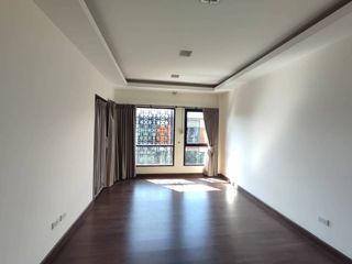 For rent 5 Beds retail Space in Mueang Chiang Mai, Chiang Mai